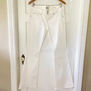 Rerock for Express womens White Low Rise Flare Denim Jeans Silver Stitching Sz 8